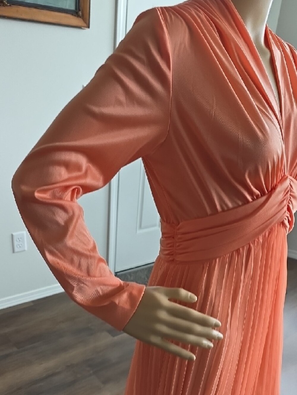1970s JC Penney Coral Pleated V-Neck Long-Sleeve Maxi Dress - Picture 9 of 9